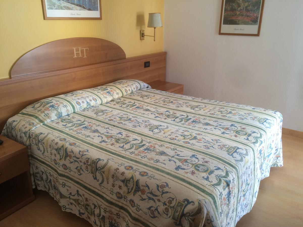 Hotel Tritone Caorle Exterior photo